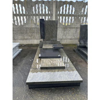 Nr W003<br />Nagrobek z ekspozycji<br />Granit: Hassan<br />Wymiar: 190x90 cm