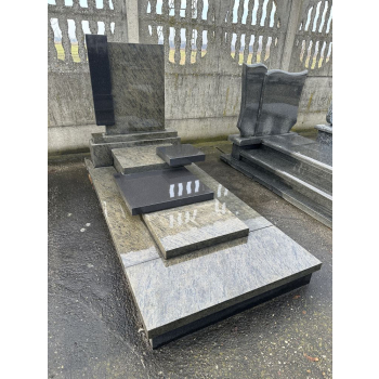 Nr W003Nagrobek z ekspozycjiGranit: HassanWymiar: 190x90 cm