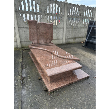 Nr W007Nagrobek z ekspozycjiGranit: WangaWymiar: 180x90 cm