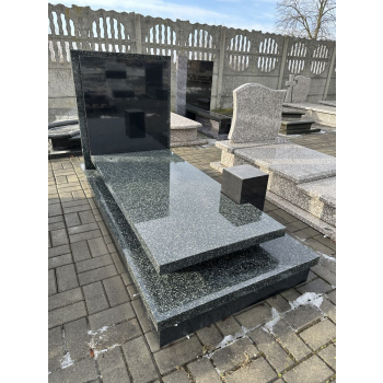 Nr W028Nagrobek z wystawyGranit: HassanWymiar: 190x90 cm