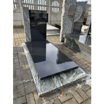 Nr W036Nagrobek z wystawyGranit: Green MultiWymiar: 190x90 cm