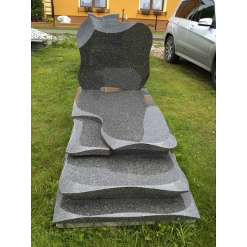 Nr P167<br />Nagrobek pojedynczy<br />Granit: Impala<br />Wymiar: 235x105 cm